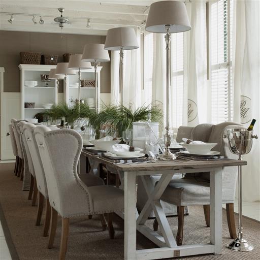 En stor utställning av Riviera Maison